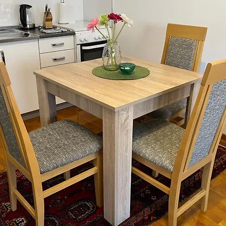 Apartman Lajla Kapetanovina